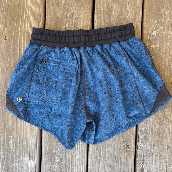 Lululemon Hotty Hot Shorts 4” - Picture 5 of 8